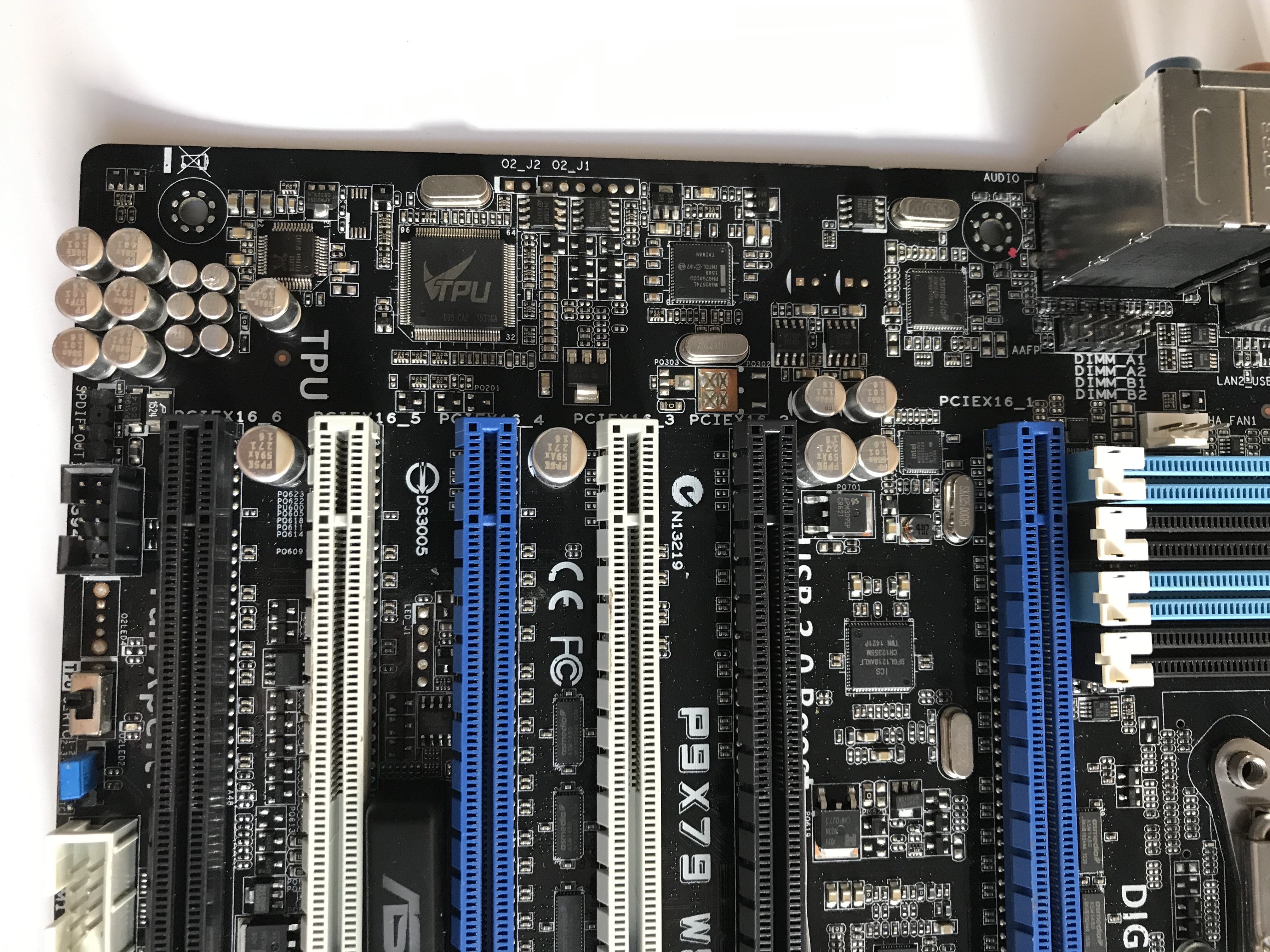 For ASUS P9X79 WS X79 Desktop Workstation 2011-Pin 2650/I7-3930K