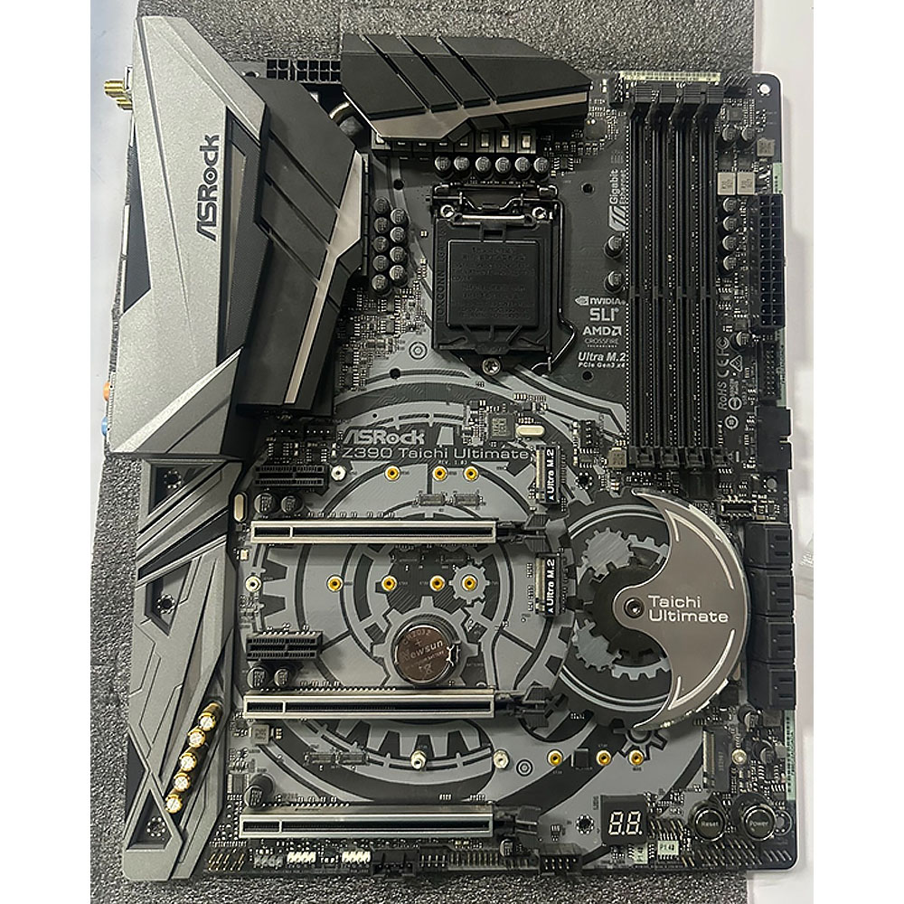 ASRock Z390 Taichi Ultimate 本体 ASRock > Z390 Taichi Ultimate
