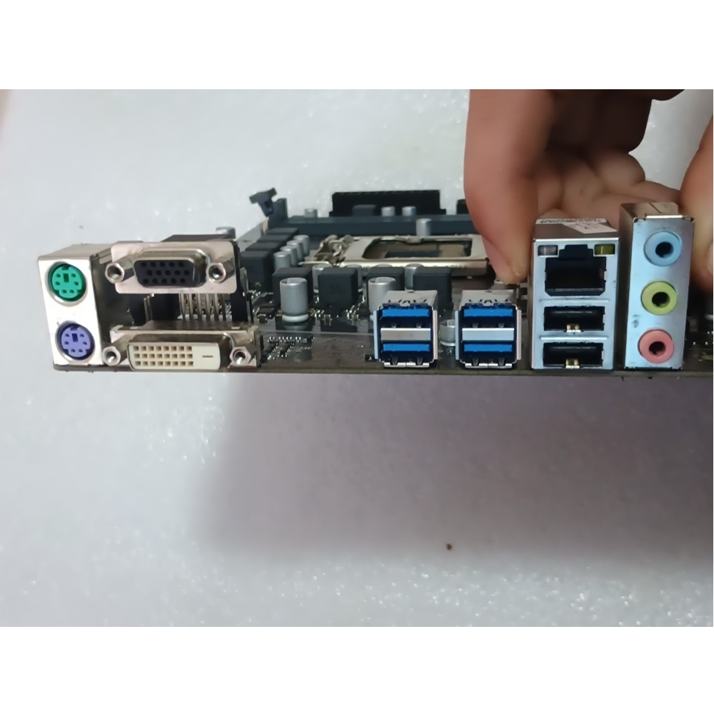 FOR Gigabyte B560M D2V Motherboard DDR4 LGA1200 B560 Micro ATX