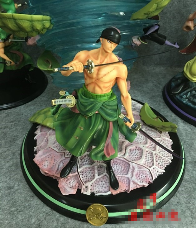 zoro statue japan