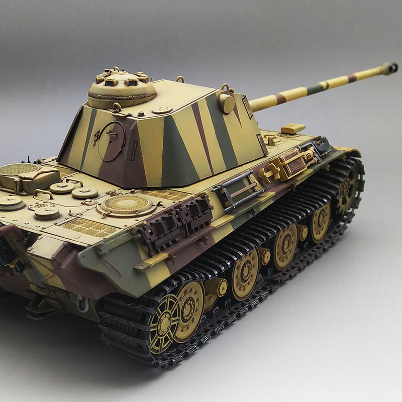 Amusing hobby 35A040 1/35 SCALE PANTHER II Medium TANK MODEL KIT 2019