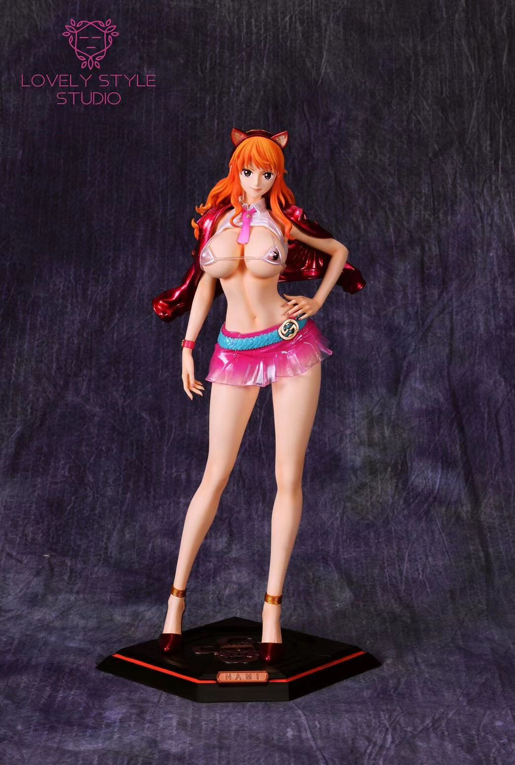 PINK STUDIO Nami フィギュア 7494e405802299c8.jpg