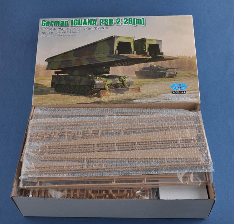 Happy Hobby Boss 84569 1/35 German Iguana PSB-2-28(m) Model Kit