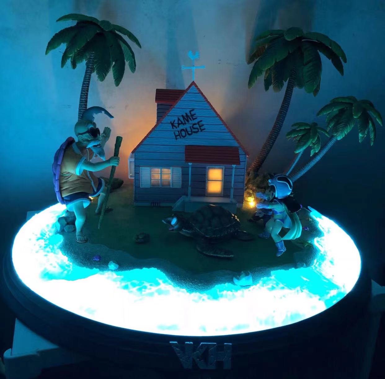VKH MRC Kame House Statue Dragon Ball Master Roshi Chichi GOKU In