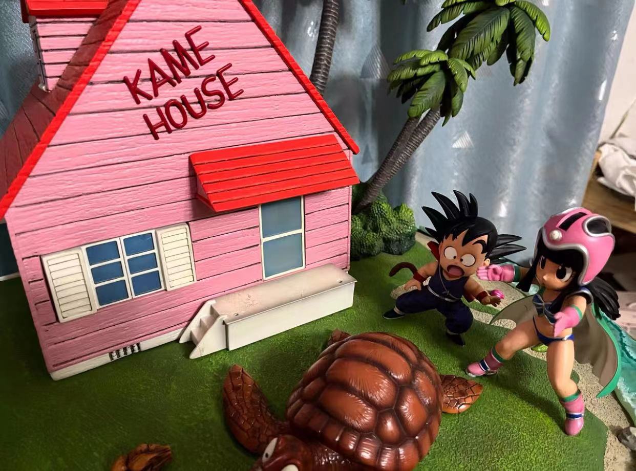 VKH MRC Kame House Statue Dragon Ball Master Roshi Chichi GOKU In