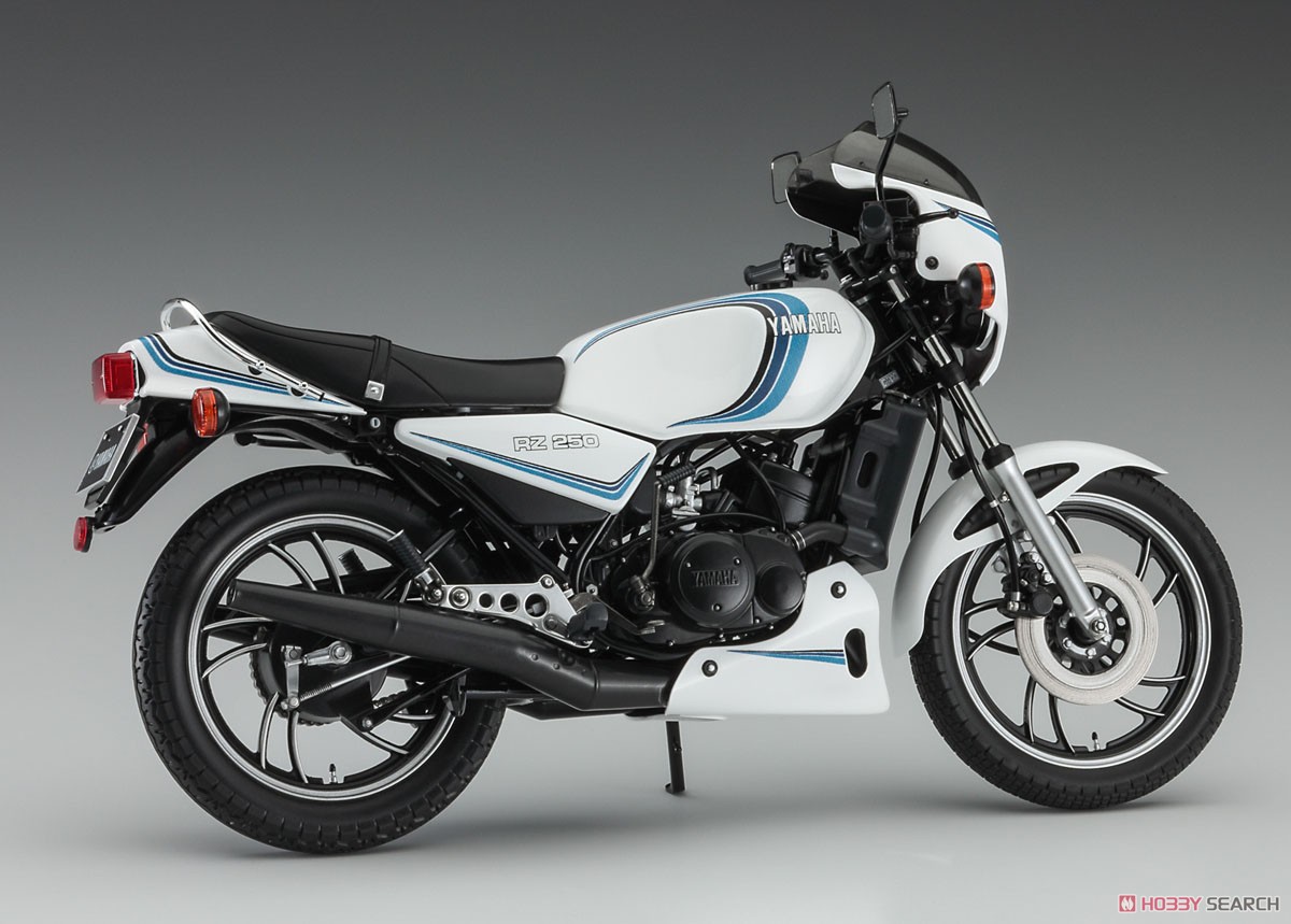 Hasegawa HA21758 1/12 RZ250 (4L3) w/Cowl (1982) (Model Car