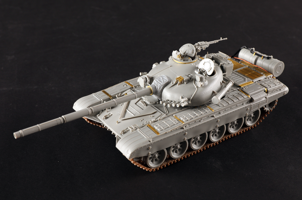 Trumpeter 09604 1:35 Scale T-72M1 MBT Plastic Model Tank Kit | eBay