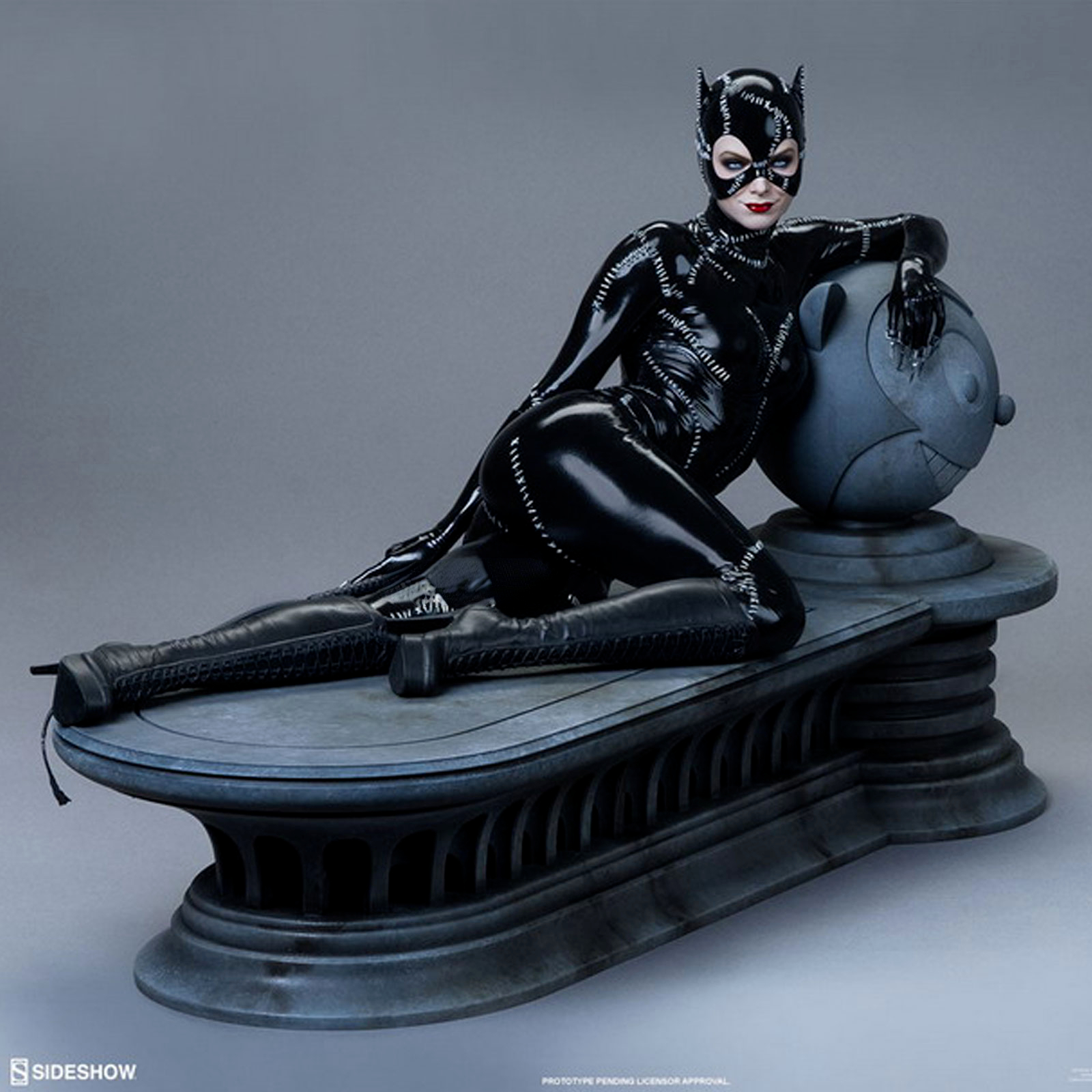 Tweeterhead x Sideshow Catwoman 906559 DC Comics 1/4 Statue Figure