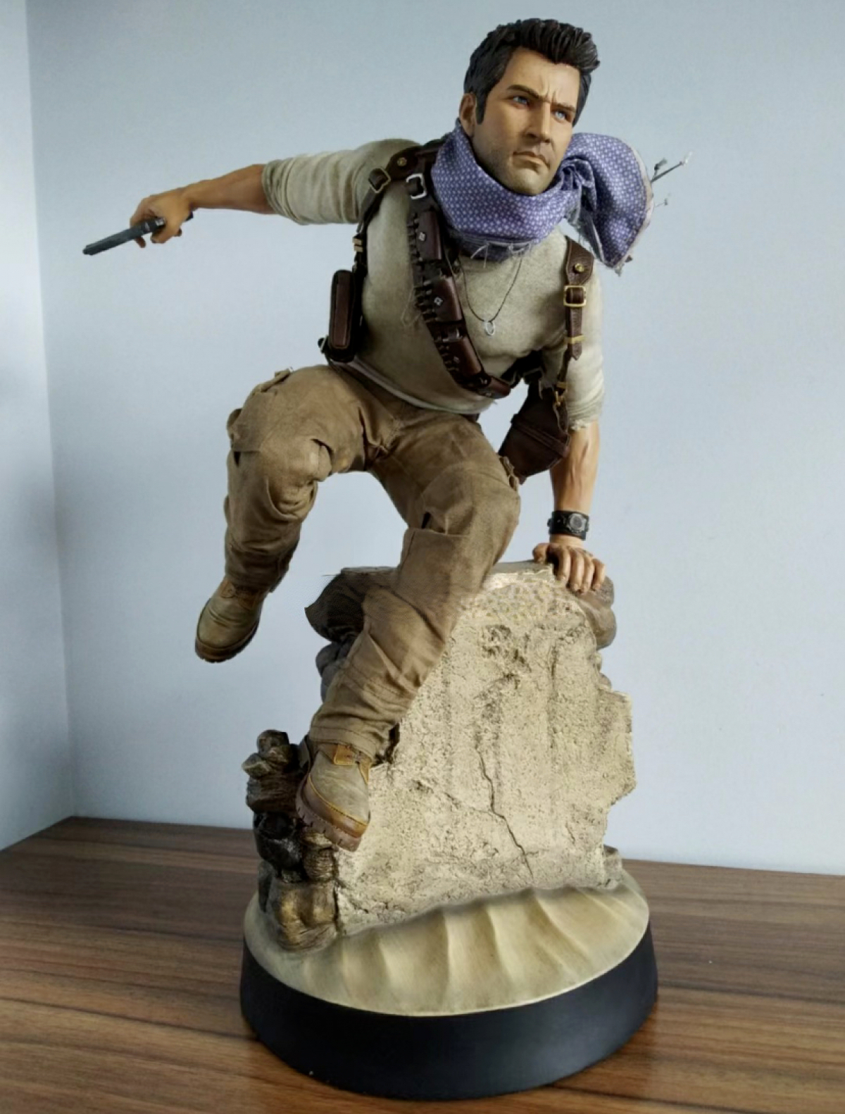 Sideshow Uncharted Nathan Drake 1/4 Statue Figure Resin