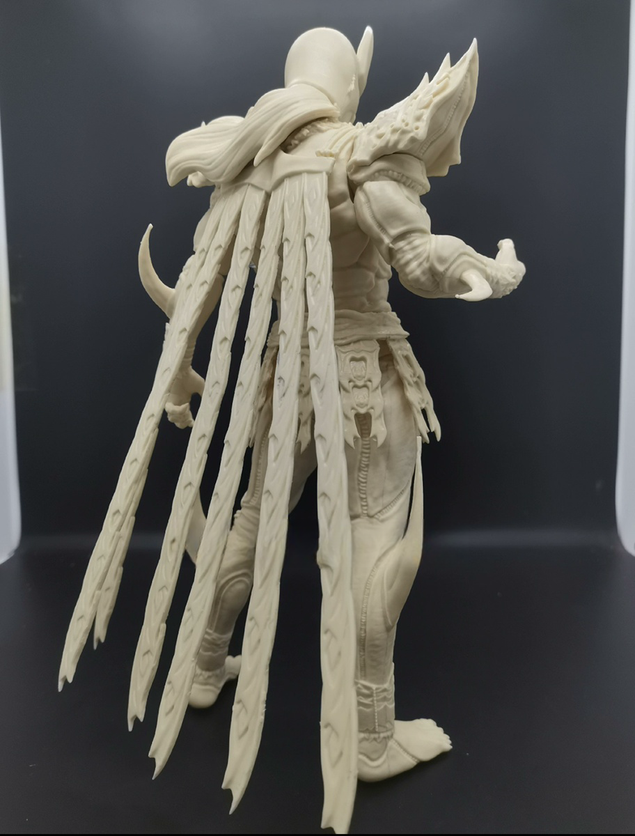 Unpainted Resin 1/6 N-Daguba-Zeba Masked Rider Kuuga 33cm GK