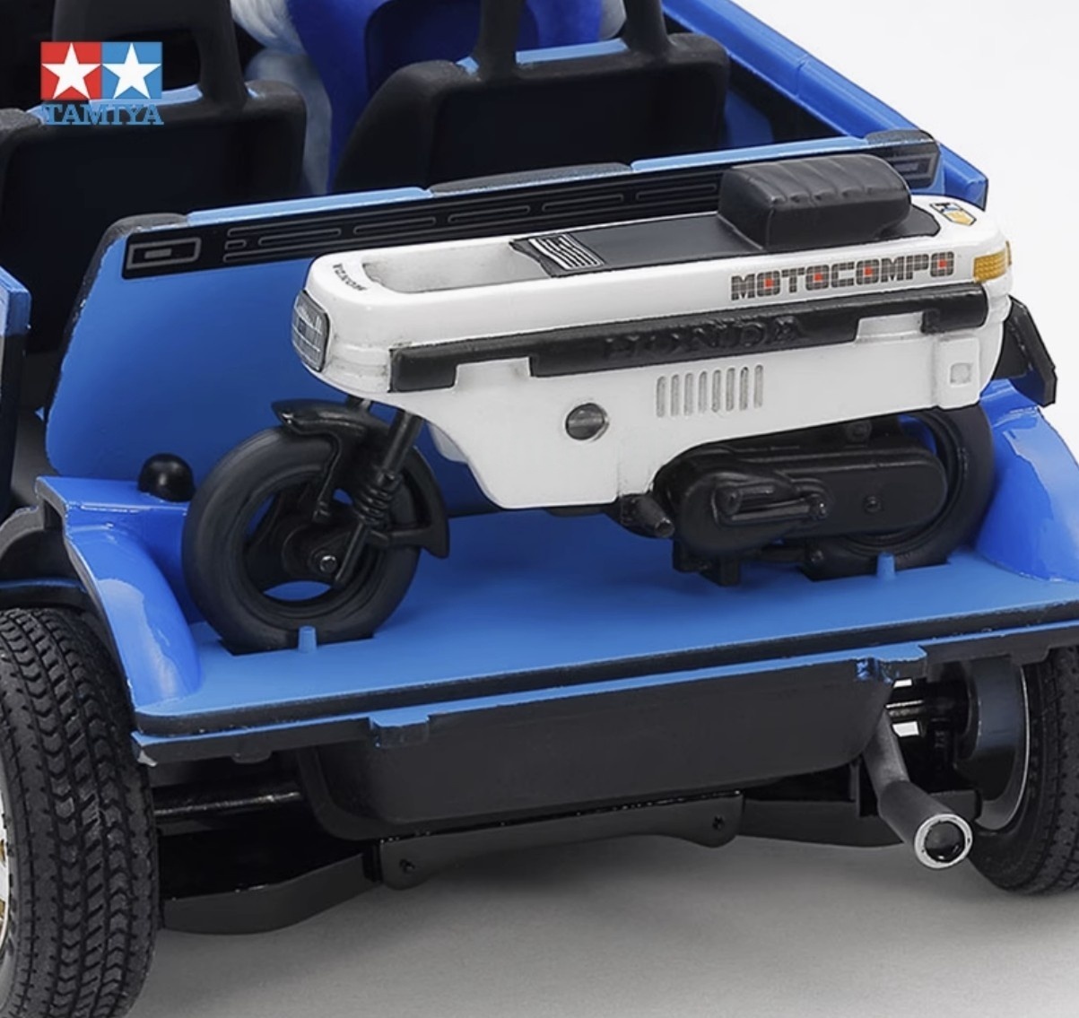 シャル Tamiya TA24369 1/24 City Turbo 1982 Model -w/Attached Small