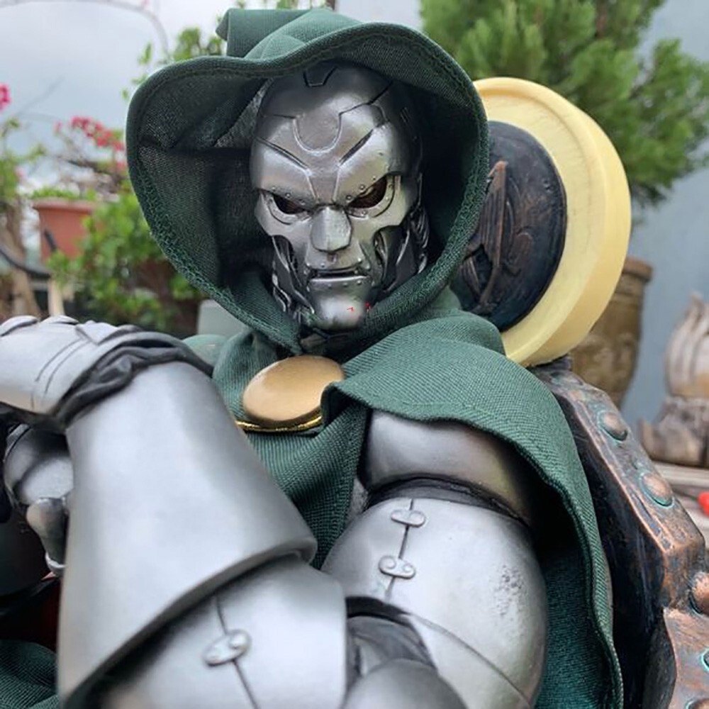 Sideshow Collectibles Doctor Doom Throne Statue Exclusive Edition