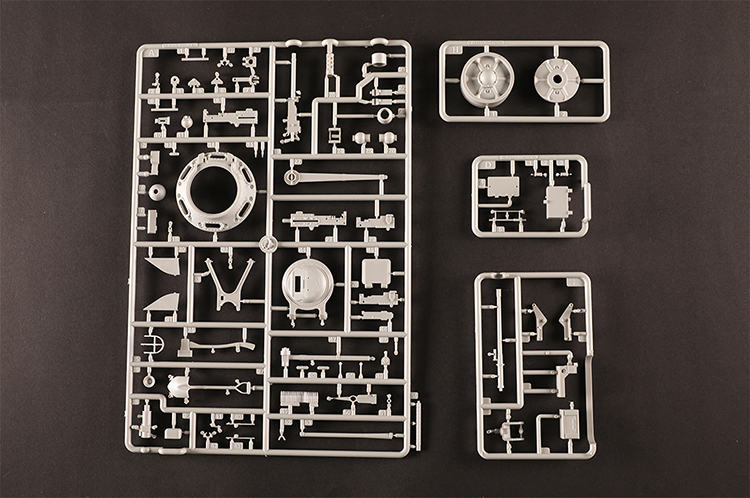Trumpeter 61616 1/16 M4A1(76)W Medium Military Tank Model Kit