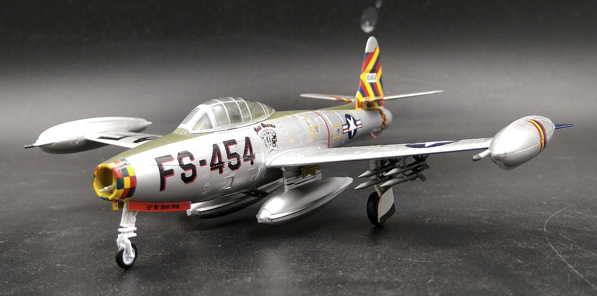 USA F-84G Four Queens//OLIE 1//72 aircraft finished plane Easy model non diecast