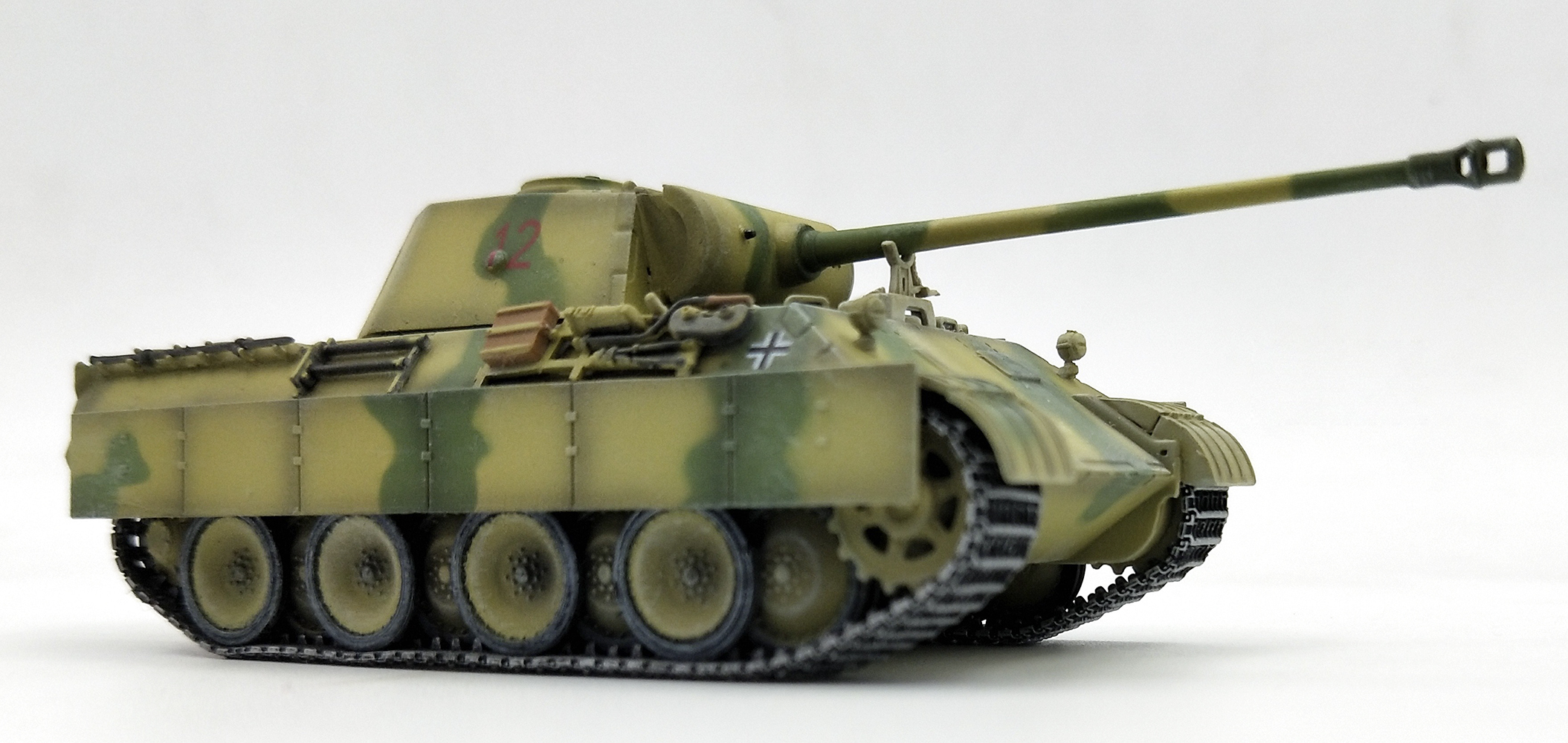 DRAGON WWII GERMAN Panther D Late Production 1//72 tank model finished