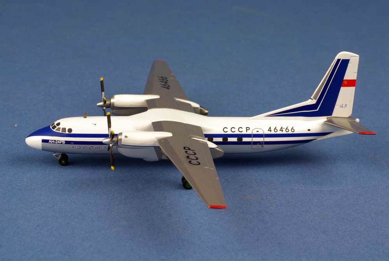 Herpa Soviet Aeroflot Antonov AN-24 RV Reg CCCP-46466 1/200