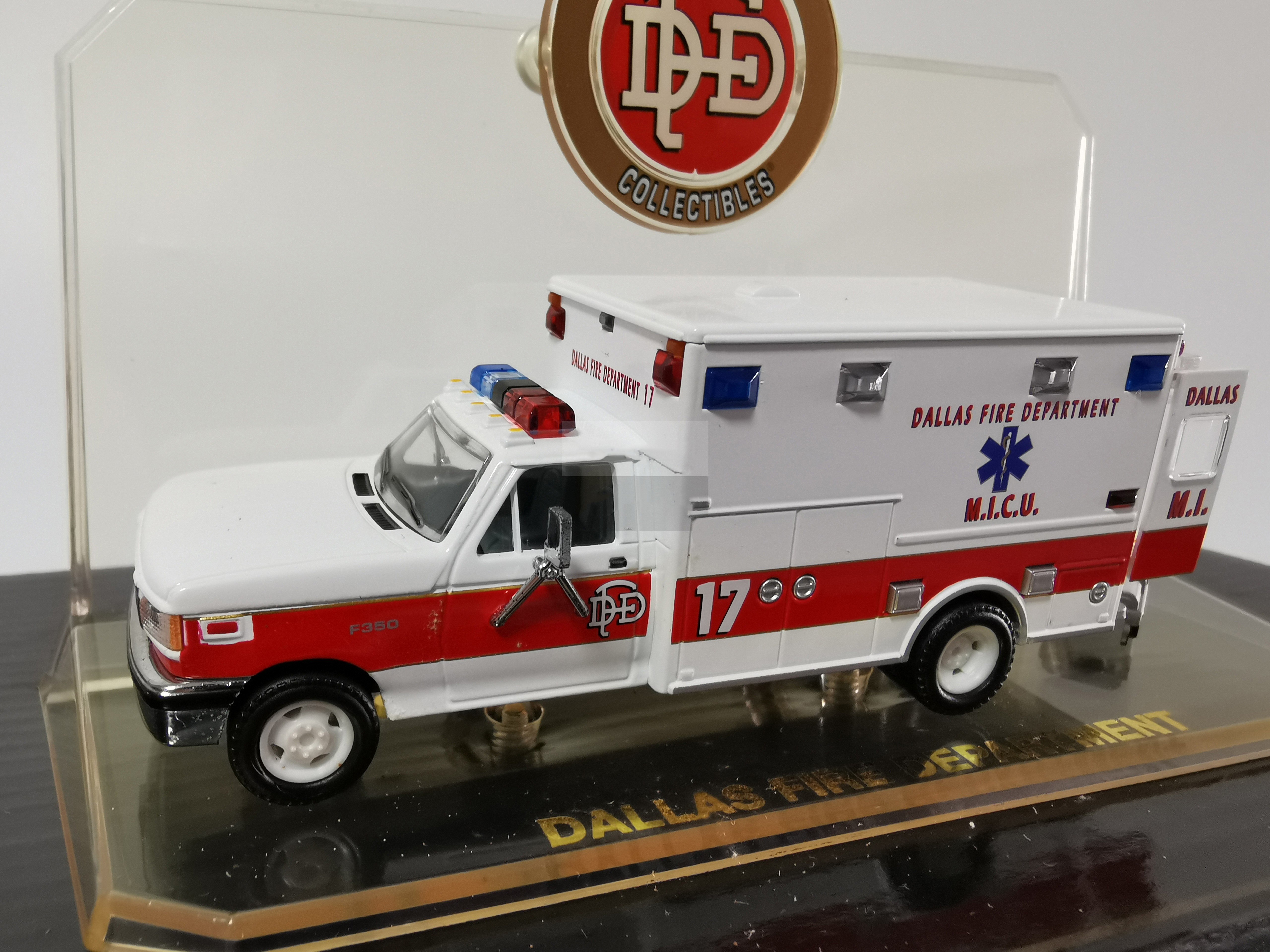 diecast ambulance models