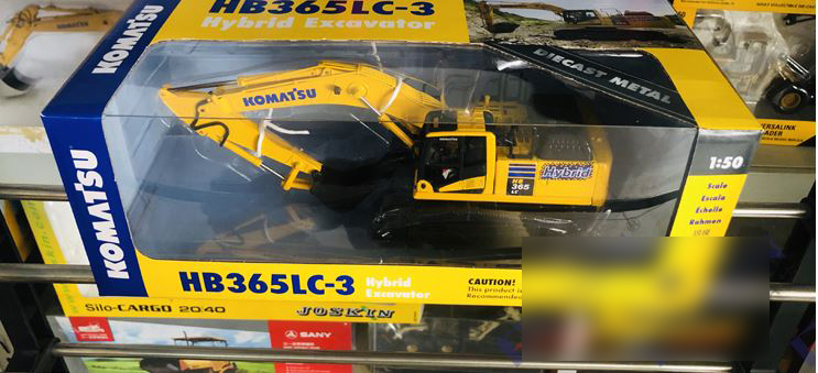 Komatsu HB365LC-3 Hybrid Excavator First Gear (#50-3412) 1/50
