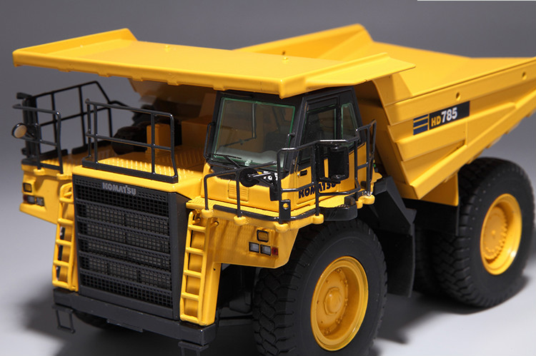 KOMATSU ダイキャストモデル 1:50 41i5v2NIK9L._UF350,350_QL80_.jpg