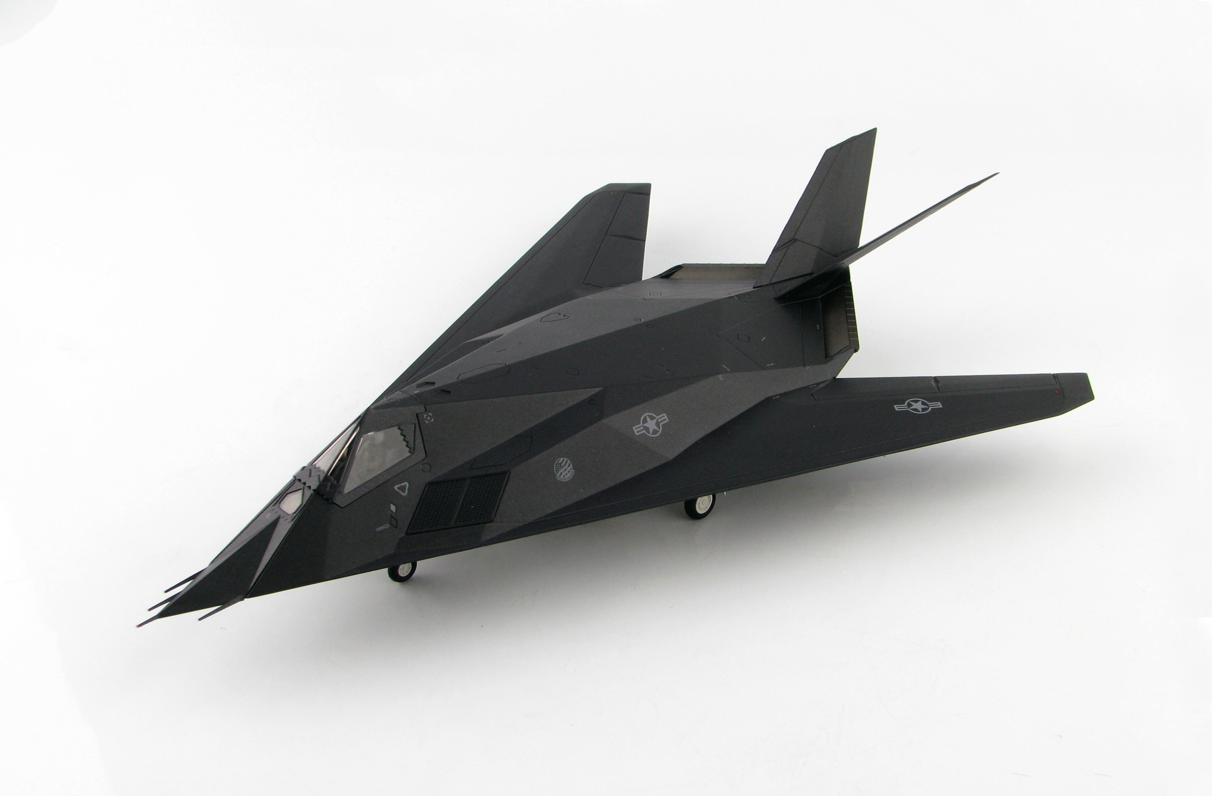 HOBBY MASTER Lockheed F-117A Nighthawk 85-831 1/72 diecast plane