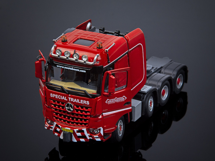 Mercedes Benz Actros Mp4 Marca Wsi Full Metal Escala 1:50 Mercedes Benz Actros Mp4 Marca Wsi Full Metal Escala 1:50