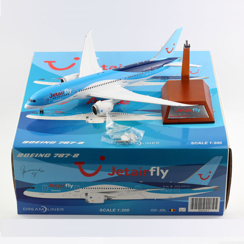 新品☆We Fly 1st, Boeing 787-8 Scale 1:200 Boeing 787-8 First Flight Livery Skymarks 1:200 Model