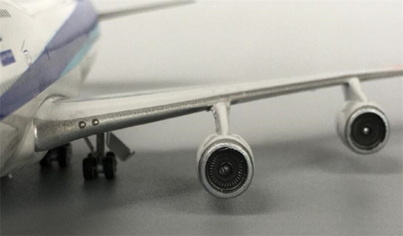 Phoenix ANA Happy Flight for Boeing 747-400 JA8097 1:400