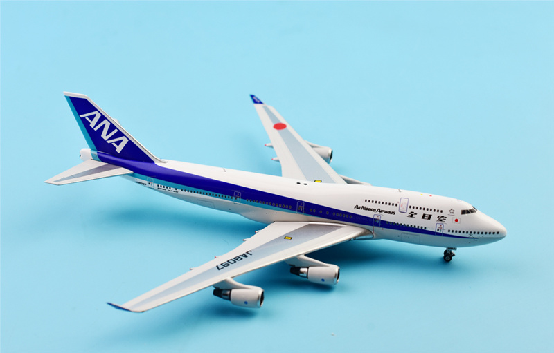ANA I BOEING 747-400 1:400 全日空商事 JA8098 ANA I BOEING 747-400 1:400 全日空商事 JA8098 - メルカリ