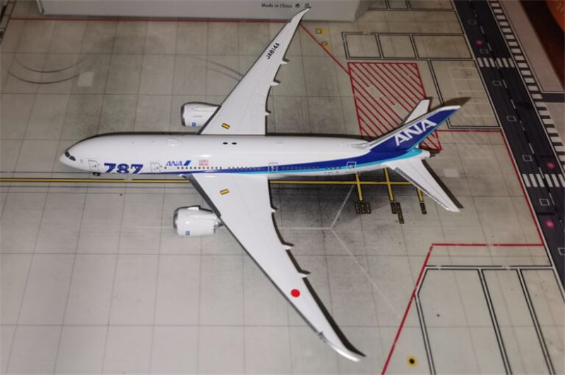 Phoenix ANA for Boeing 787-8 JA814A 1:400 DIECAST Aircraft