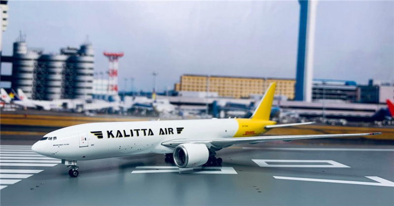Phoenix DHL KALITTA AIR for Boeing 777-200 N772CK 1：400 plane Pre