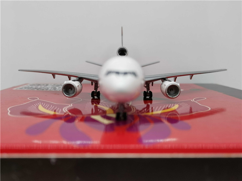 AeroClassics　飛行機模型　1/400 Amazon.co.jp: AeroClassics 1/400 完成品 Japan Airlines For
