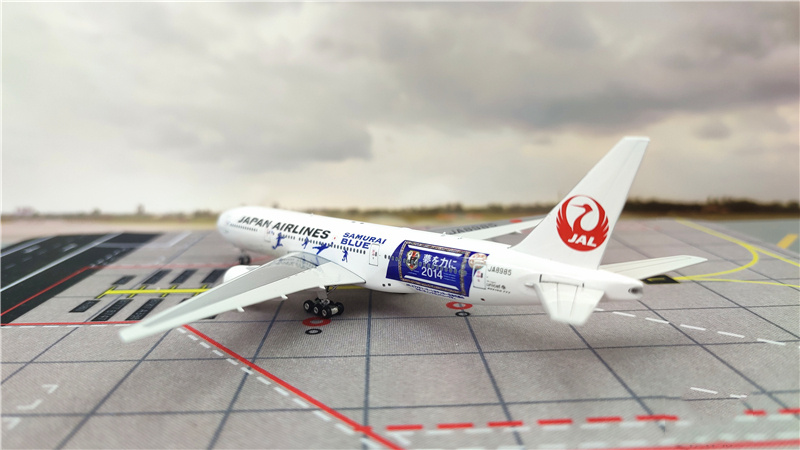 Phoenix JAL B777-300 日本航空 JA8945 1/400 JAL Japan Airlines Boeing 777-300 JA8945 Die-Cast Phoenix