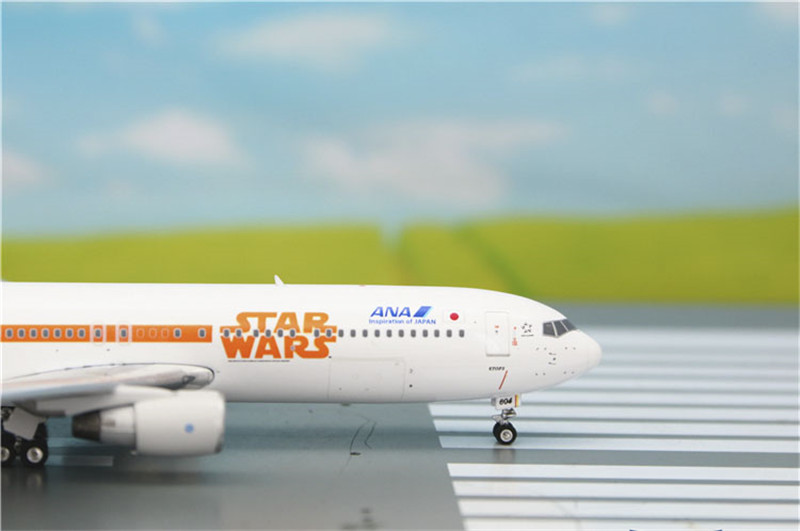 Phoenix ANA STAR WARS BB-8 & R2D2 for BOEING B767-300ER