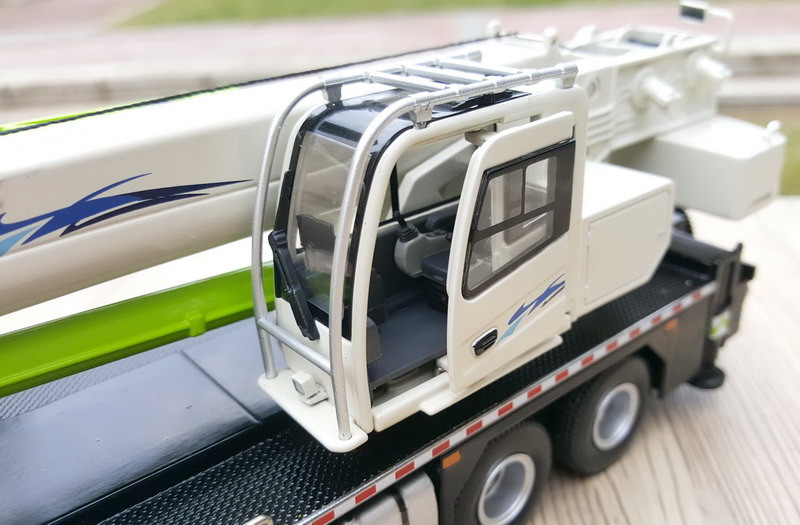 for LOXA TFC25X5-1 Crane 1/43 DIECAST Truck Pre-built Model