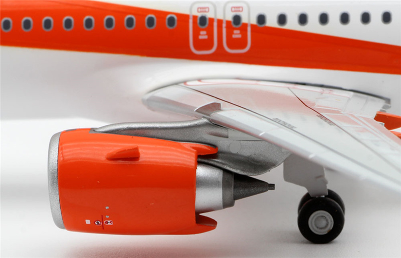 イージージェット A321neo OE-ISB 1/400 Amazon.com: GerRit 1:400 Scale EasyJet A321NEO OE-ISB Alloy