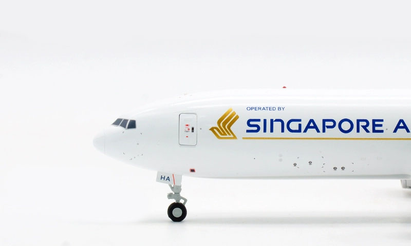 JC Wings Singapore Airlines for DHL for Boeing 777-200LRF 9V