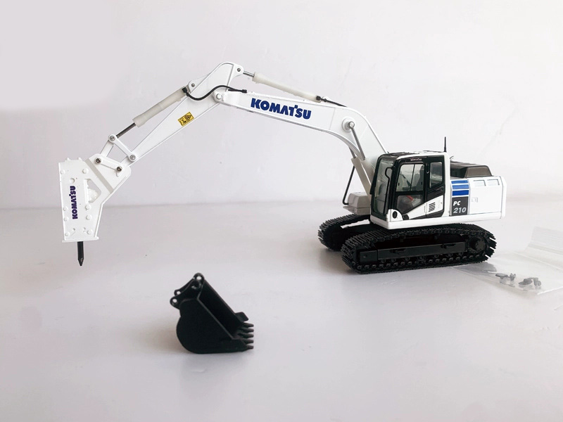 KOMATSU PC210LC-10 ミニカー ハイドロリックブレーカー付き Amazon.co.jp: First Gear 1/64スケール ダイカスト