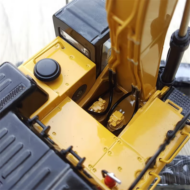 CCM 1/48 Scale Cat 349 E L Hydraulic Excavator Precision