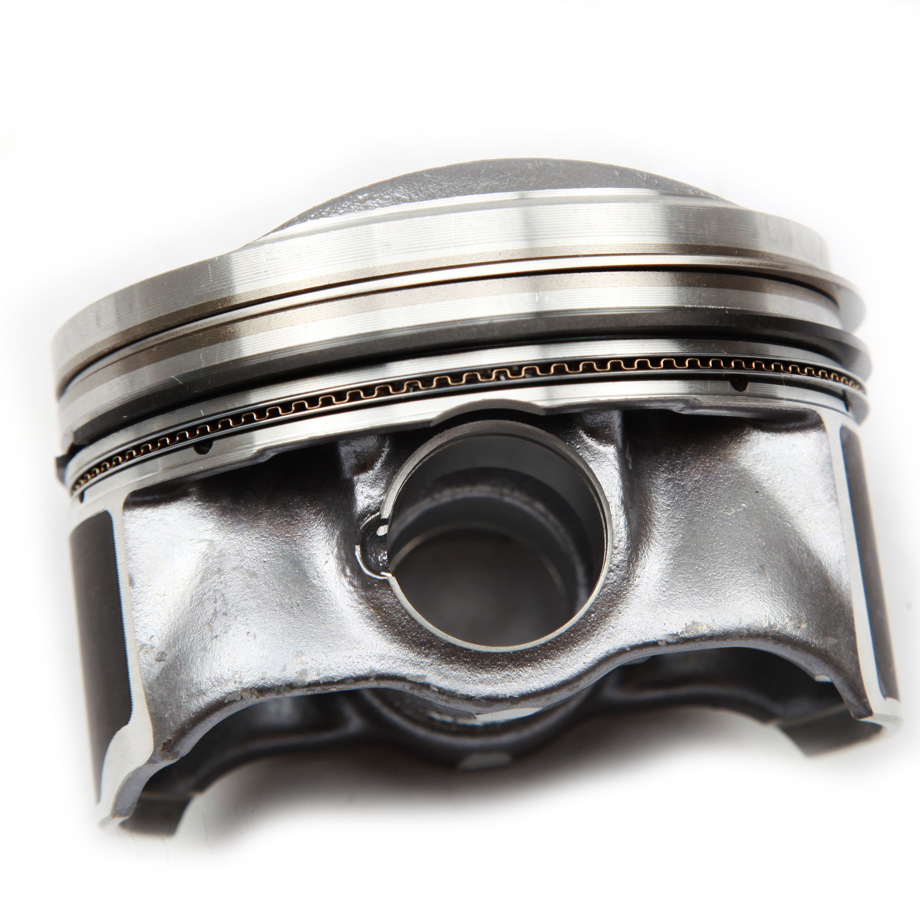 Pistons & Ring Set Fit For 0711 AUDI A4 A5 83mm (+0.5mm) Φ21mm VW SEAT