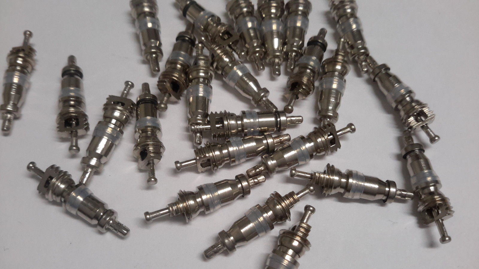 T.O.G. 134 Piece Assortment Schrader Valves R134a Kit 11 Kinds AC Valve