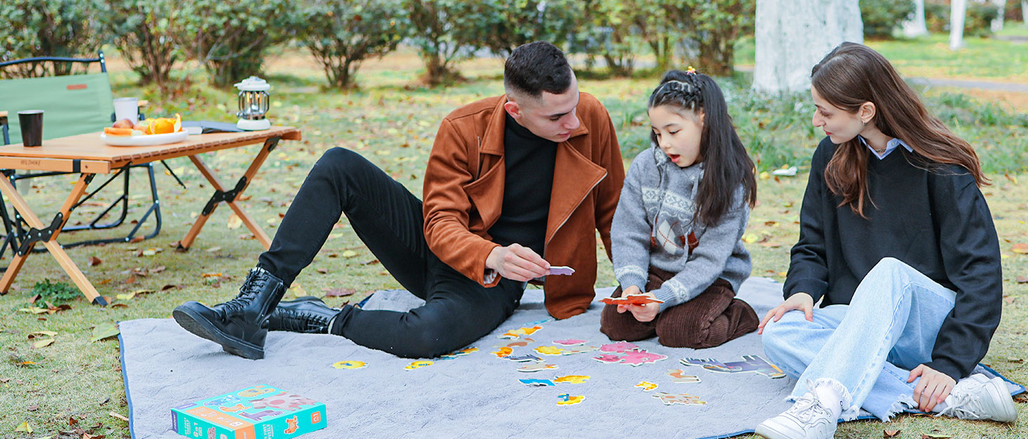 Waterproof Camping Blanket, 79x56'' Outdoor Travel Fleece Stadium