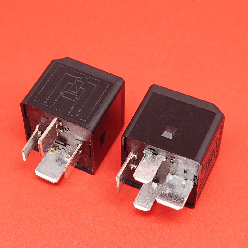V23136-J6-X48 TE 61366901469 Automotive Relay 12V (Set of 2