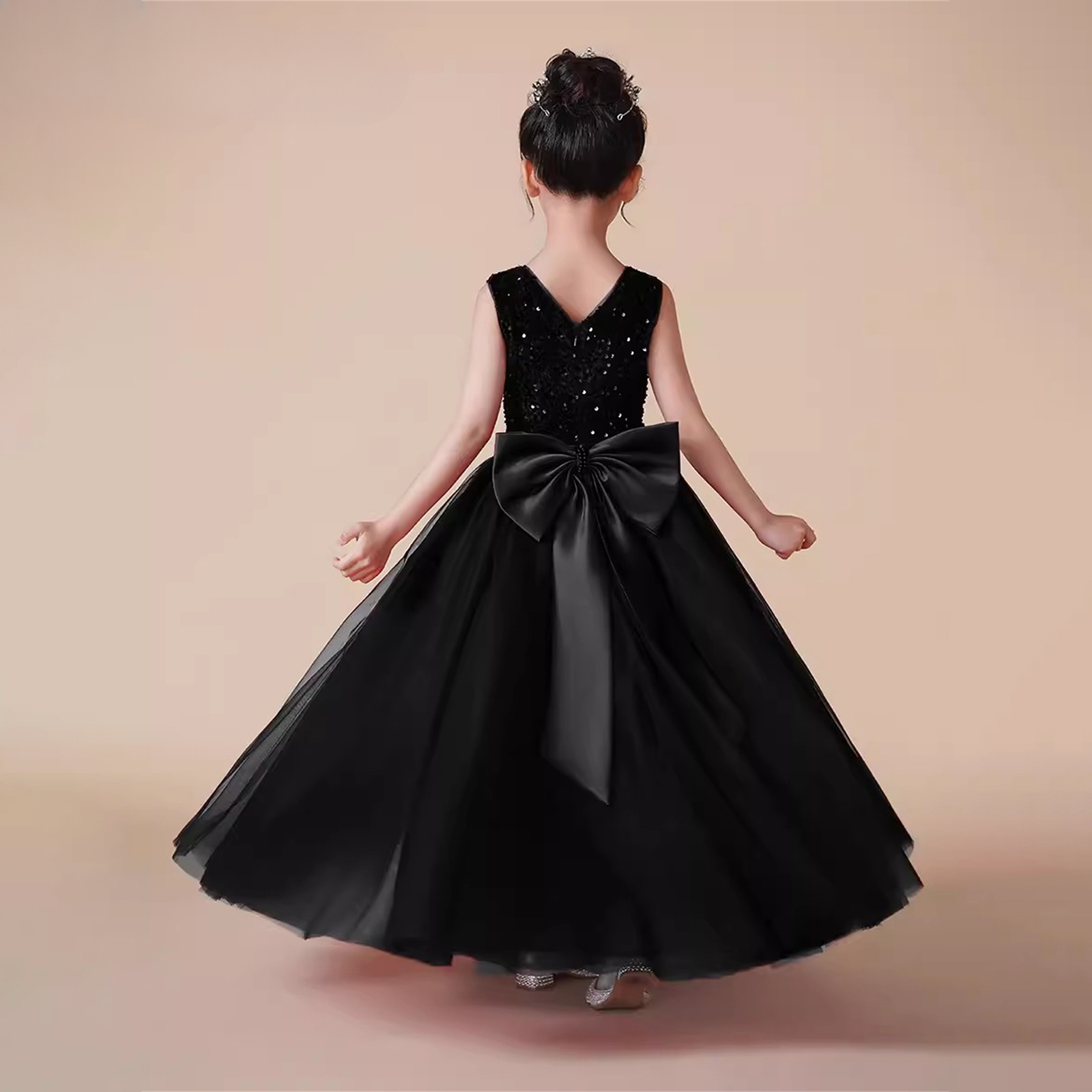 green emerald velvet dress Amazon.com: OBEEII Black Velvet Dress for Girl Toddler Flower Girl Dress  Long Sleeve Velvet Tulle Tutu Dress Cute U Backless Bow Princess Pageant  Formal Party Birthday Photoshoot Prom Dress Black 12-18 Months : main image 0