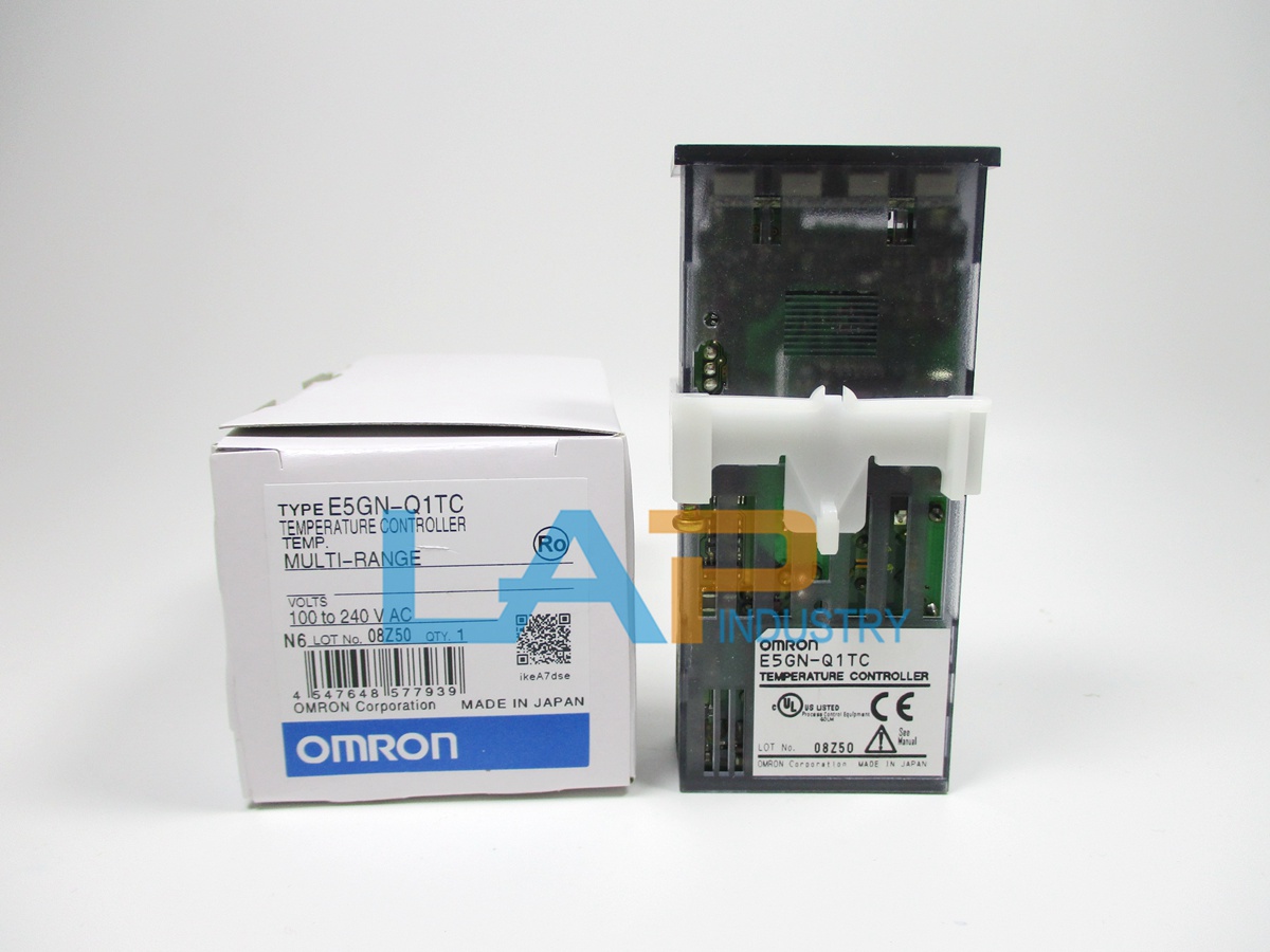 1Pc Omron E5GN-Q1TC Temperature Controller 100-240 Vac New bw