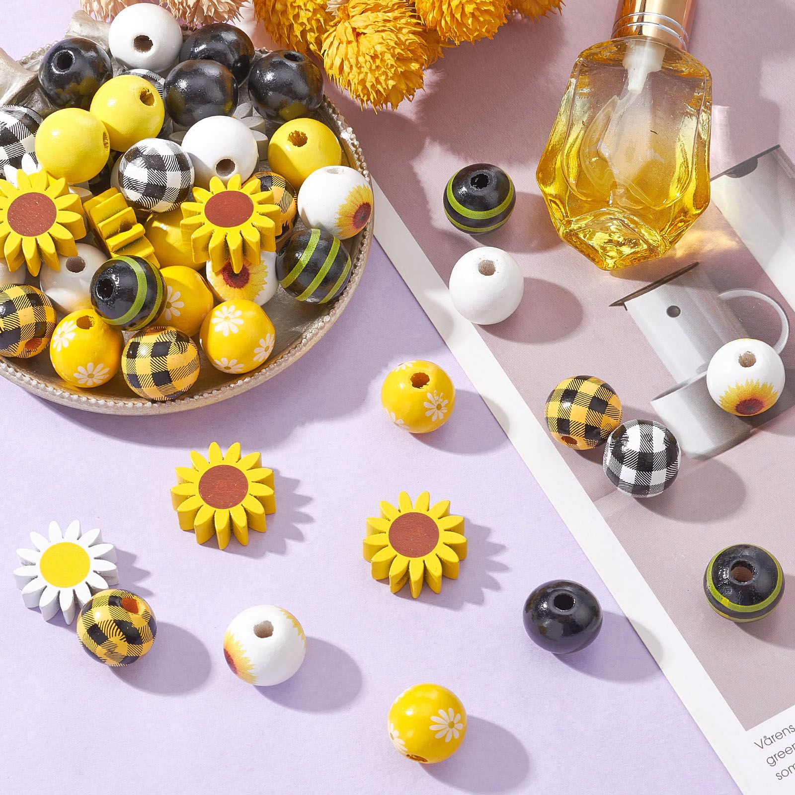 50Pcs 10 Styles Sunflower Theme Printed Wood Beads, Dyed