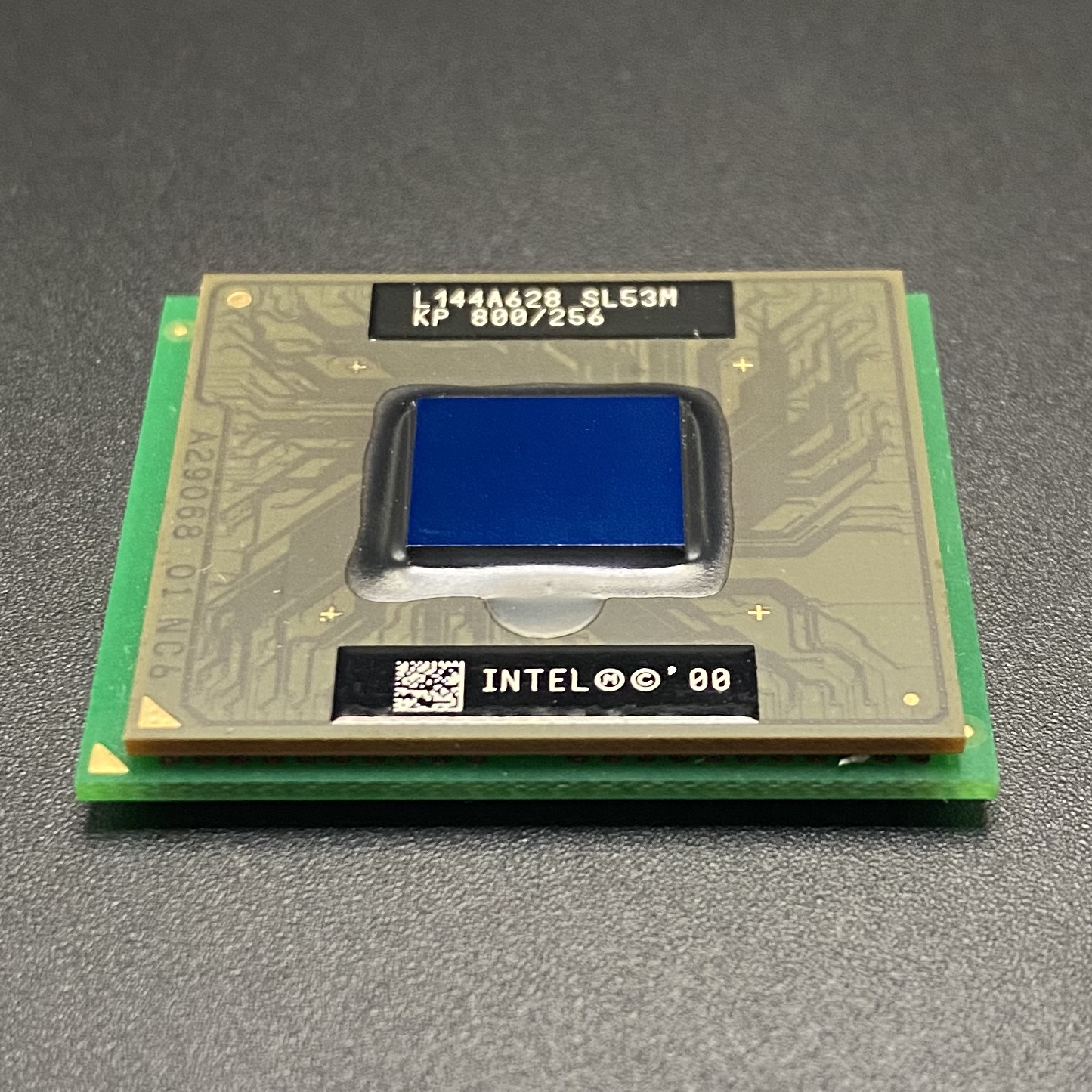 Intel Pentium Iii Kp800 Cpu 800mhz Sl53m Coppermine 256kb 100x8 Pga495