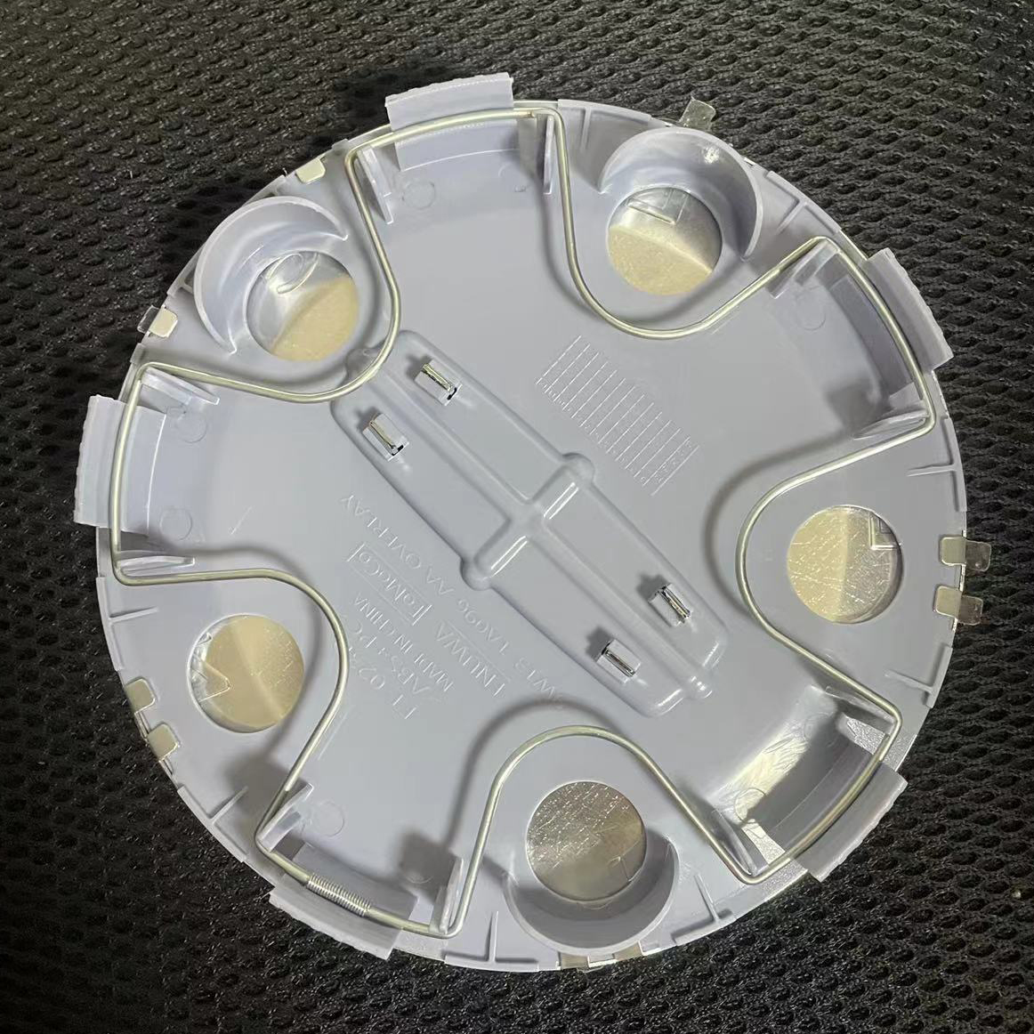 1/2/4Pcs For Lincoln Town Car Wheel Chrome Center Hub Cap