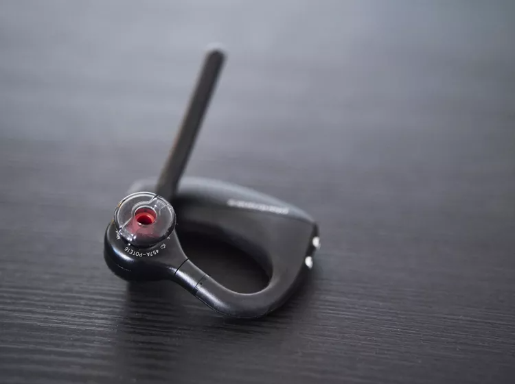 Plantronics Voyager 5200 Premium HD Bluetooth Ear Hooking Earbuds