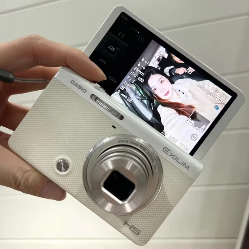 CASIO　EXILIM EX-ZR50WE Casio HIGH SPEED EXILIM EX-ZR50WE Digital camera WiFi Used
