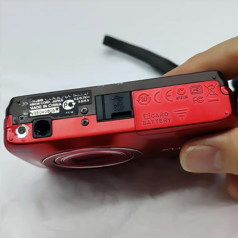 Nikon COOLPIX S6300 16.0MP Digital Camera 10X Optical Zoom w